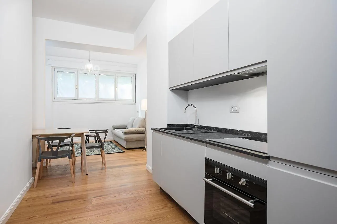 Hemeras Boutique Homes : 3 Apartments In Center Milano