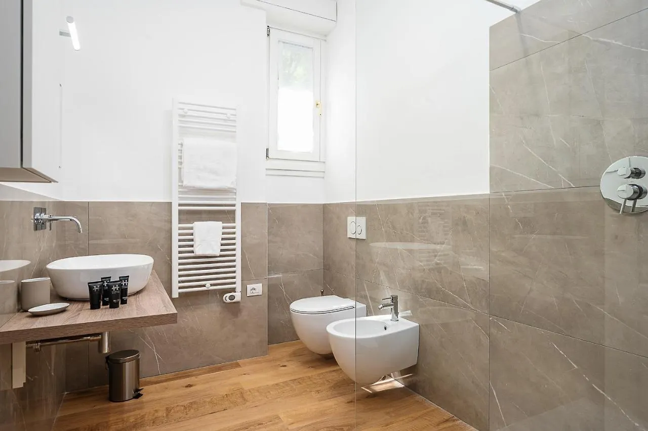 Hemeras Boutique Homes : 3 Apartments In Center Milano