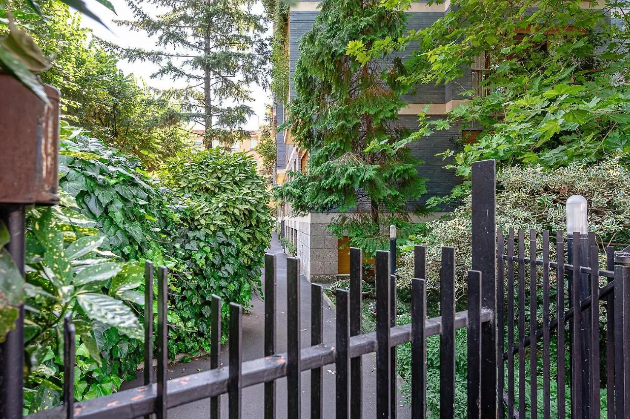 Hemeras Boutique Homes : 3 Apartments In Center Milano