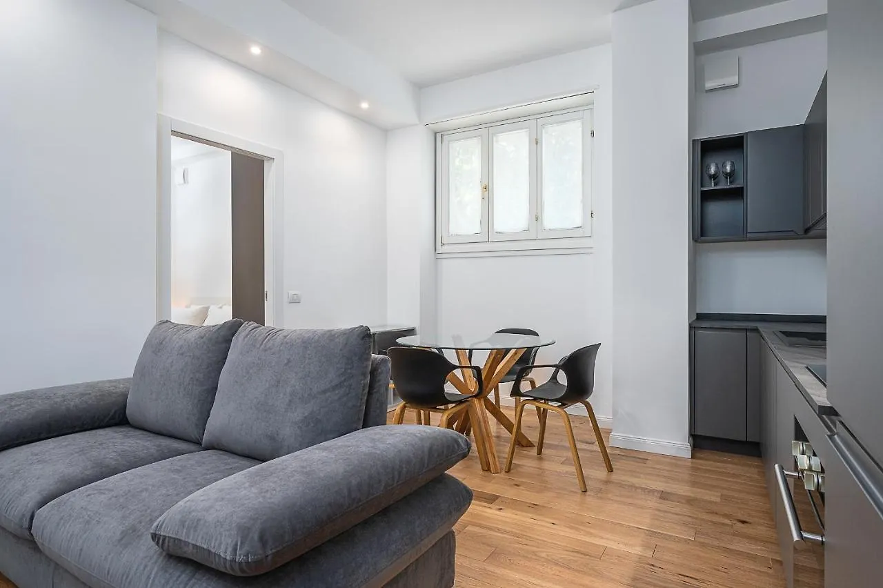 Hemeras Boutique Homes : 3 Apartments In Center Milano 0*,